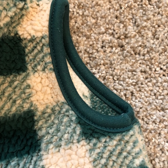 Carters 18 Month Green & Cream Sherpa Zip Up Vest- EUC - Picture 5 of 11